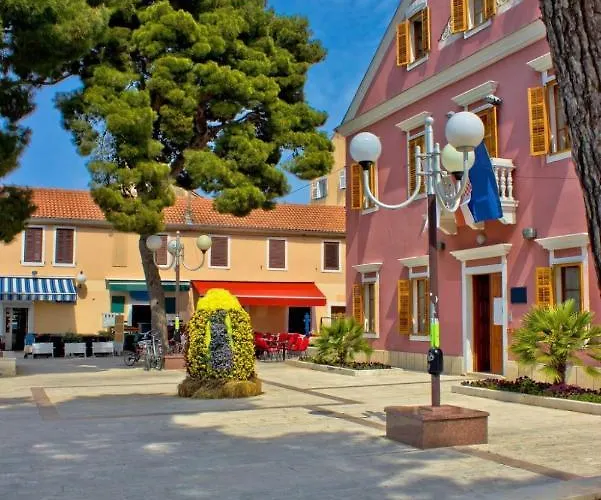 Apartment In With Terrace, Air Conditioning, Wi-fi *