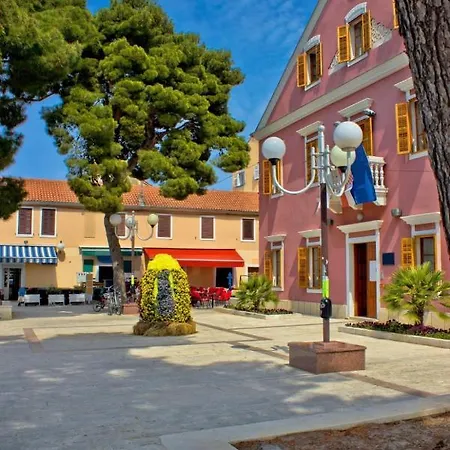 Apartman In With Terrace, Air Conditioning, Wi-fi *