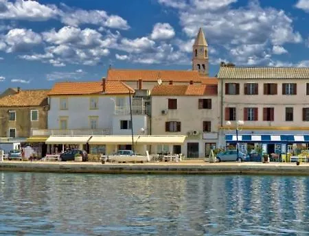 In With Terrace, Air Conditioning, Wi-fi Apartman Biograd Na Moru