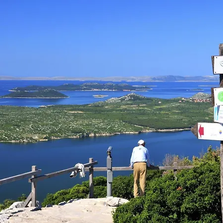 In With Terrace, Air Conditioning, Wi-fi * Biograd Na Moru