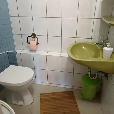 شقة In With Terrace, Air Conditioning, Wi-fi